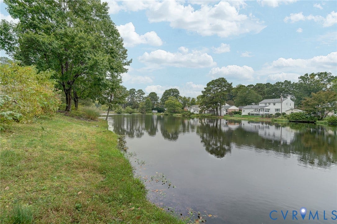 1109 Lakeland Circle, Henrico, VA 23229 Waterfront parcel featuring mature trees, natural vegetation, and expansive open space