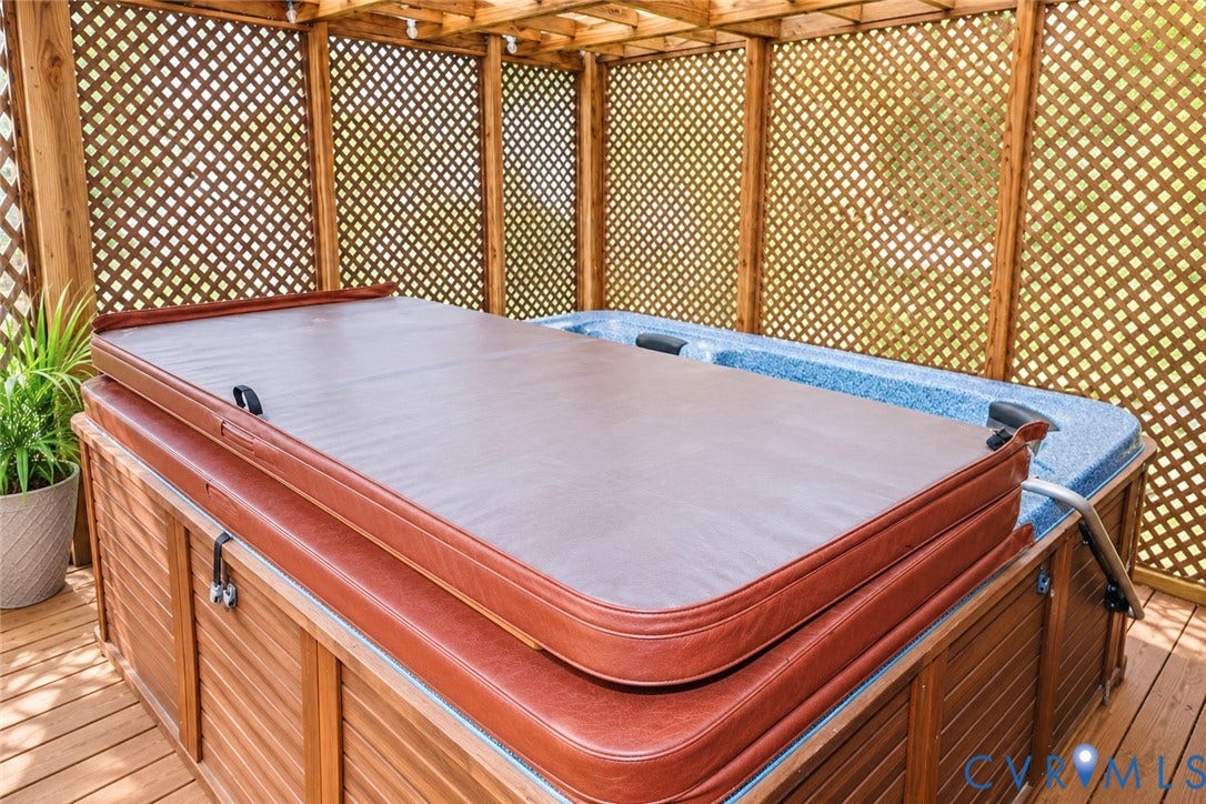 9137 Cool Autumn Drive, Mechanicsville, VA 23116 Hot tub on deck with privacy
