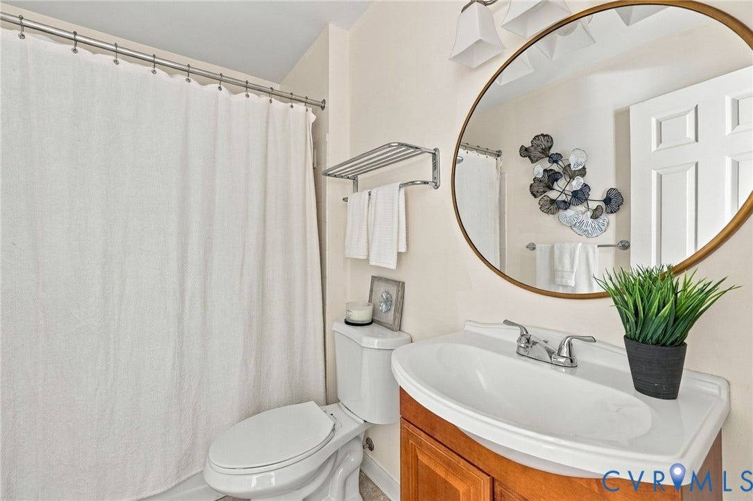 4661 Four Seasons Terrace, #F, Henrico, VA 23060 Full hall bath
