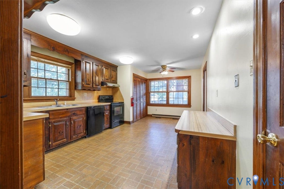 108 Jankin Lane, Sandston, VA 23150 Eat-in kitchen with built in desk and laundry closet