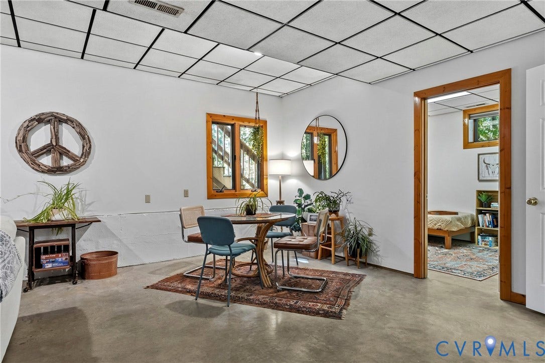 11401 Pinhook Road, Rockville, VA 23146 Huge lower-level bonus living suite!