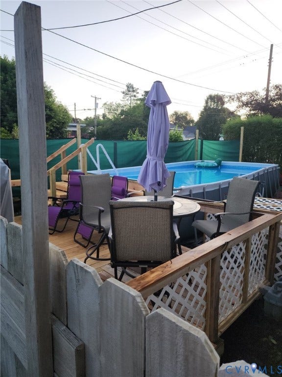 115 Katherine Street, Kings Borough, Suffolk, VA 23434 Above ground pool