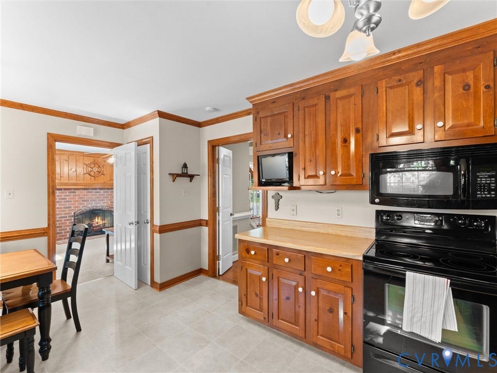 8275 Tangle Pond Lane, Mechanicsville, VA 23111 8275 Tangle Pond Lane, Mechanicsville, VA 23111
