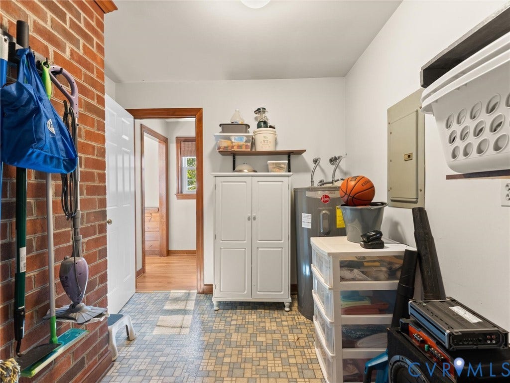 8275 Tangle Pond Lane, Mechanicsville, VA 23111 Laundry/Mudroom