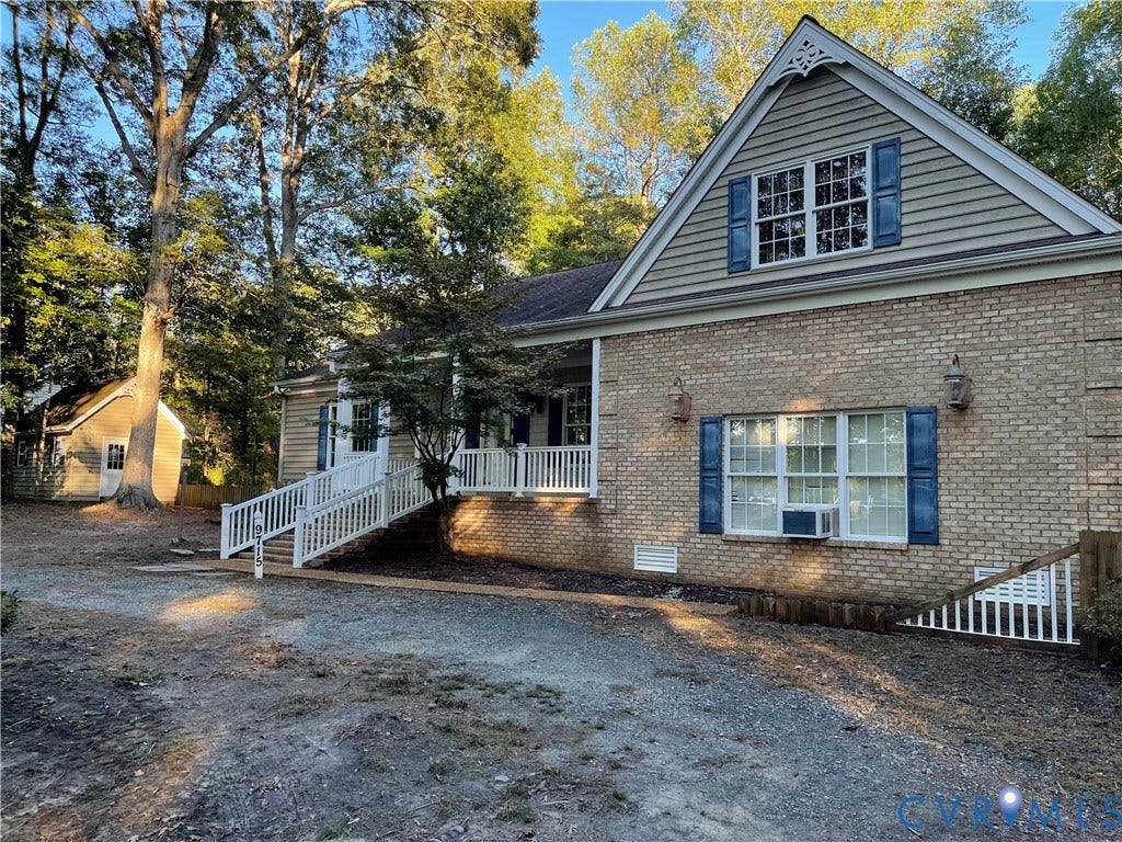 9715 Woods Cross Road, Woods Cross, Gloucester, VA 23061