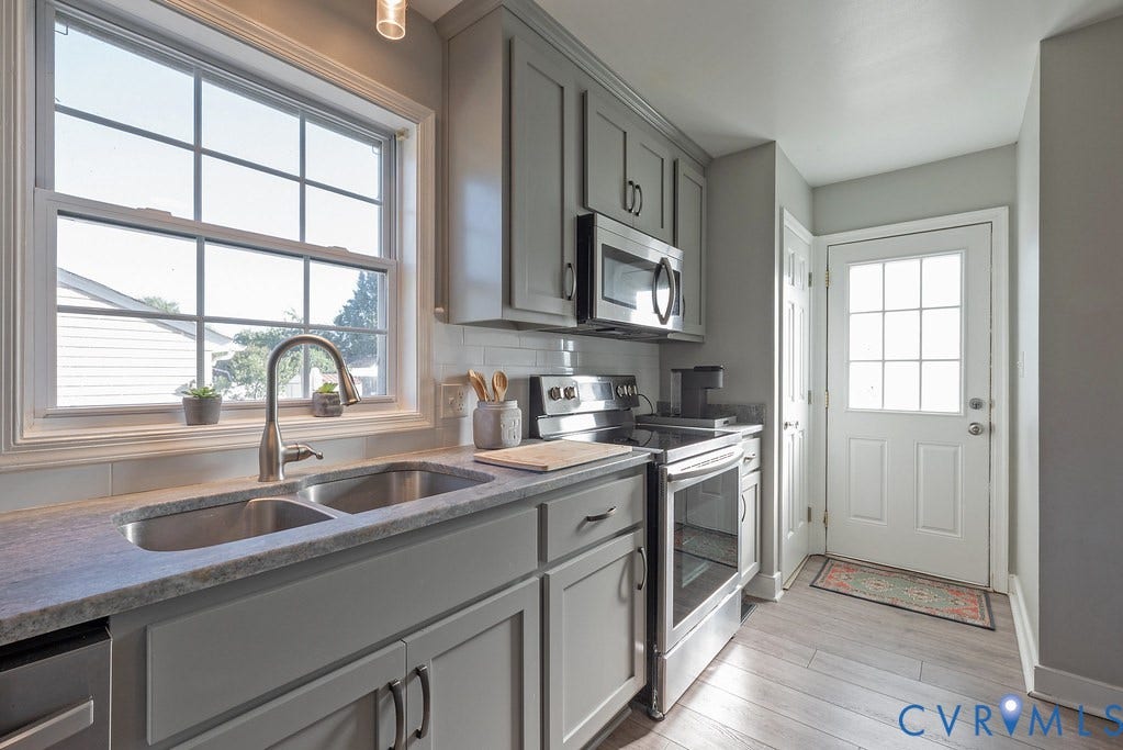 2523 Bent Oaks Drive, Colonial Heights, VA 23834