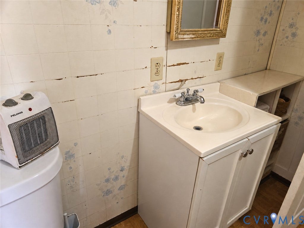 15022 George Wash Memorial Highway, Saluda, VA 23149