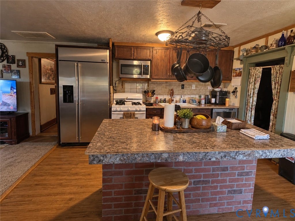 15022 George Wash Memorial Highway, Saluda, VA 23149