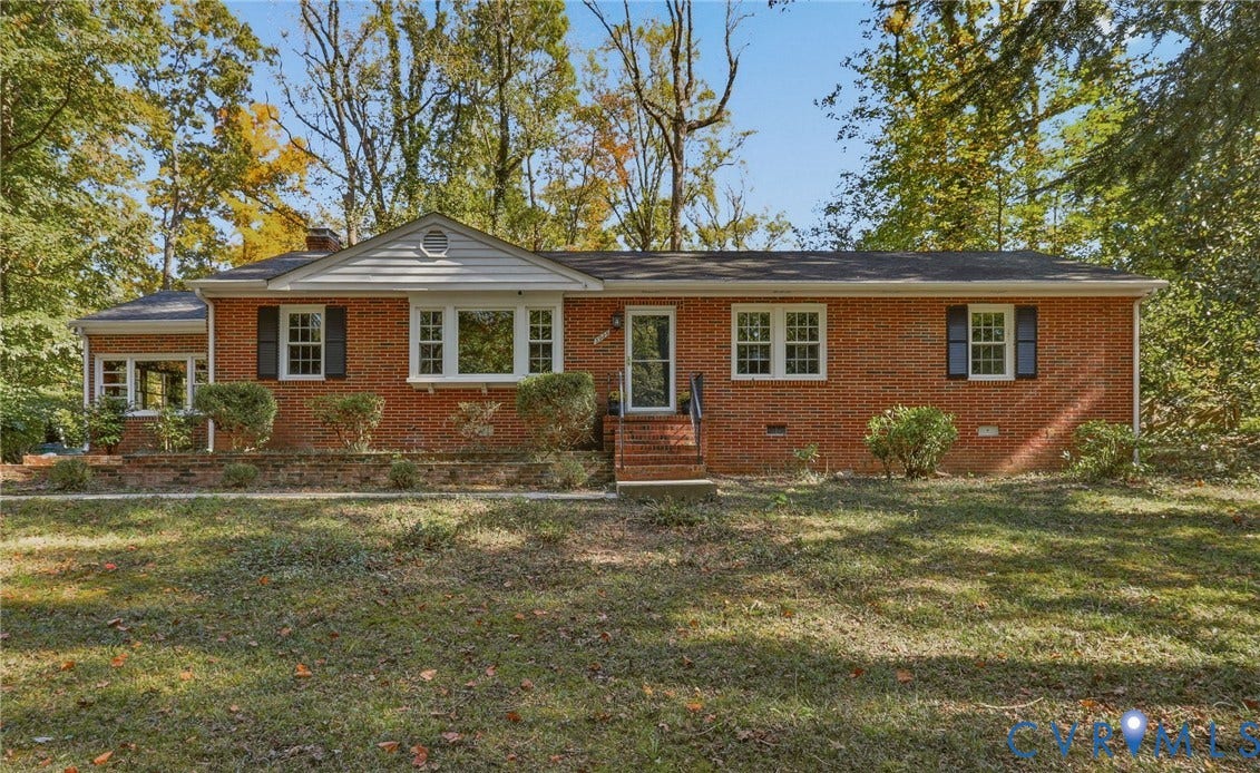 3925 Hickory Road, Southampton, Richmond, VA 23235 Welcome to 3925 Hickory Road on a half-acre lot