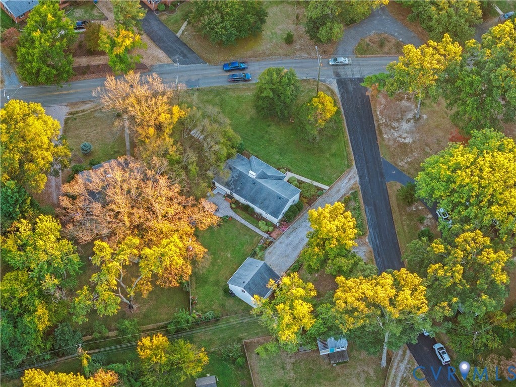 6956 Old Westham Road, Stratford Hills/Cherokee Road, Richmond, VA 23225 Aerial perspective featuring a lot with mature tree canopy, asphalt driveway, detached structure, and expansive lawn space