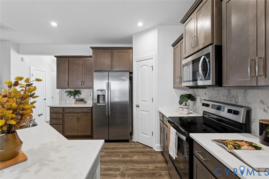 6177 Bowline Lane, Chesterfield, VA 23234 Stainless Steel Refrigerator to convey.