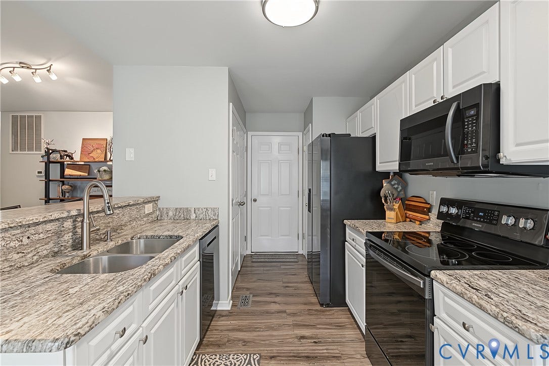 11200 Wiltstaff Drive, Midlothian, VA 23112 11200 Wiltstaff Drive, Midlothian, VA 23112