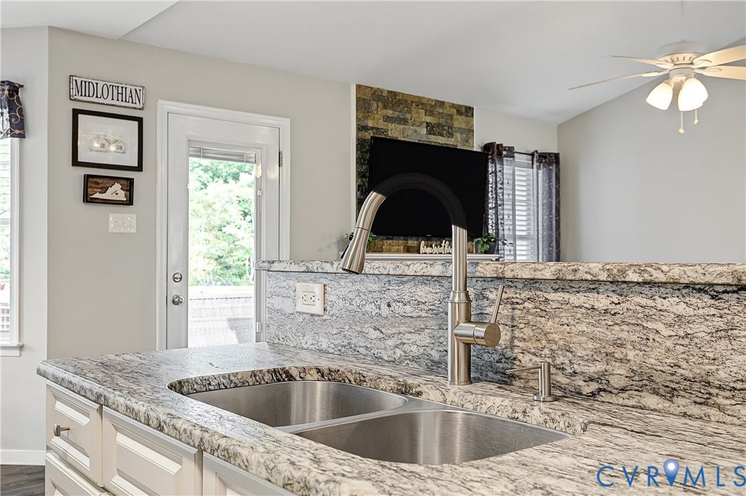 11200 Wiltstaff Drive, Midlothian, VA 23112 11200 Wiltstaff Drive, Midlothian, VA 23112