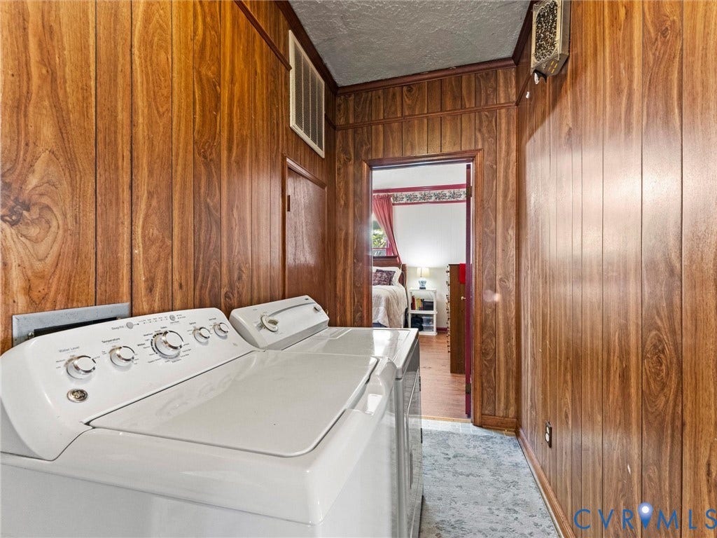 124 Suffolk Avenue, Chesterfield Highlands, Colonial Heights, VA 23834 Wood-paneled walls and textured ceiling finish