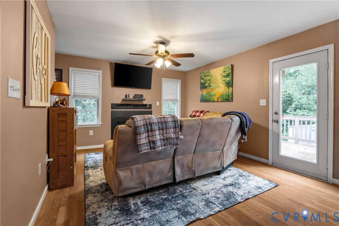 5201 Parrish Creek Drive, Midlothian, VA 23112 5201 Parrish Creek Drive, Midlothian, VA 23112