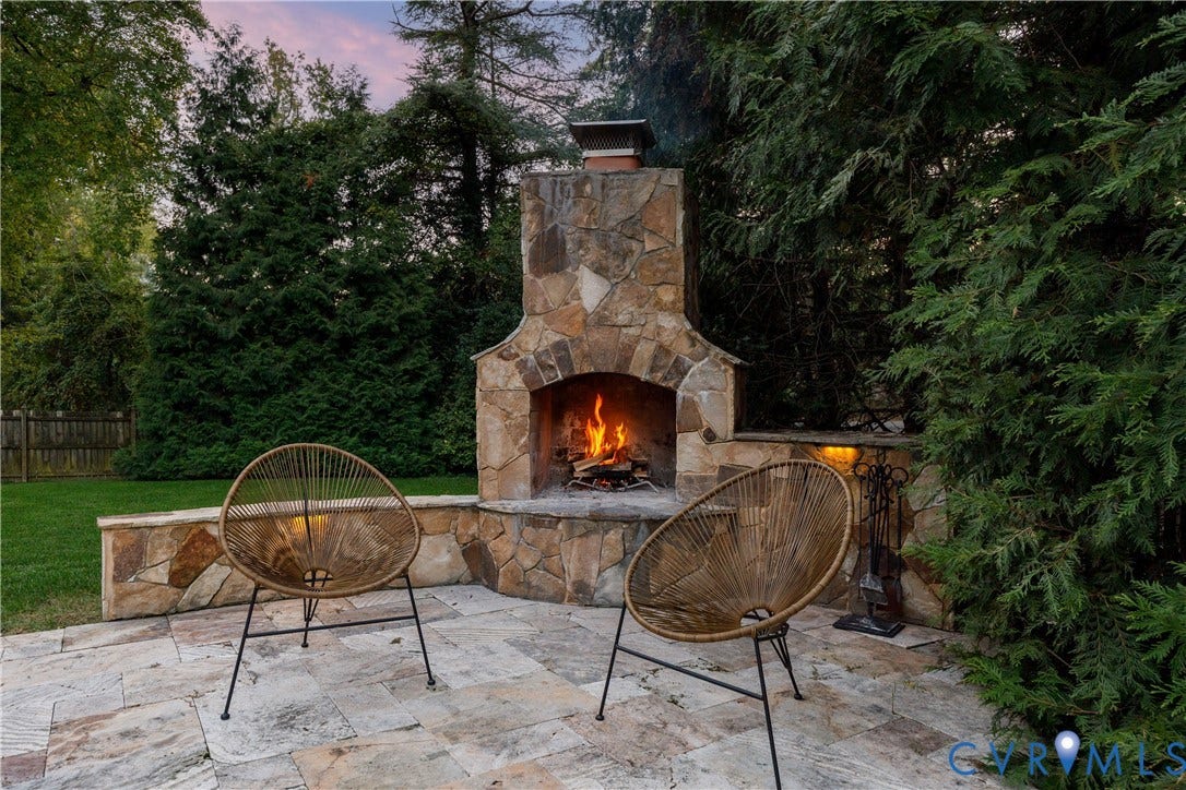 6805 River Road, Westham Ridge, Henrico, VA 23229 Grab your favorite friend and wind down by the fire.