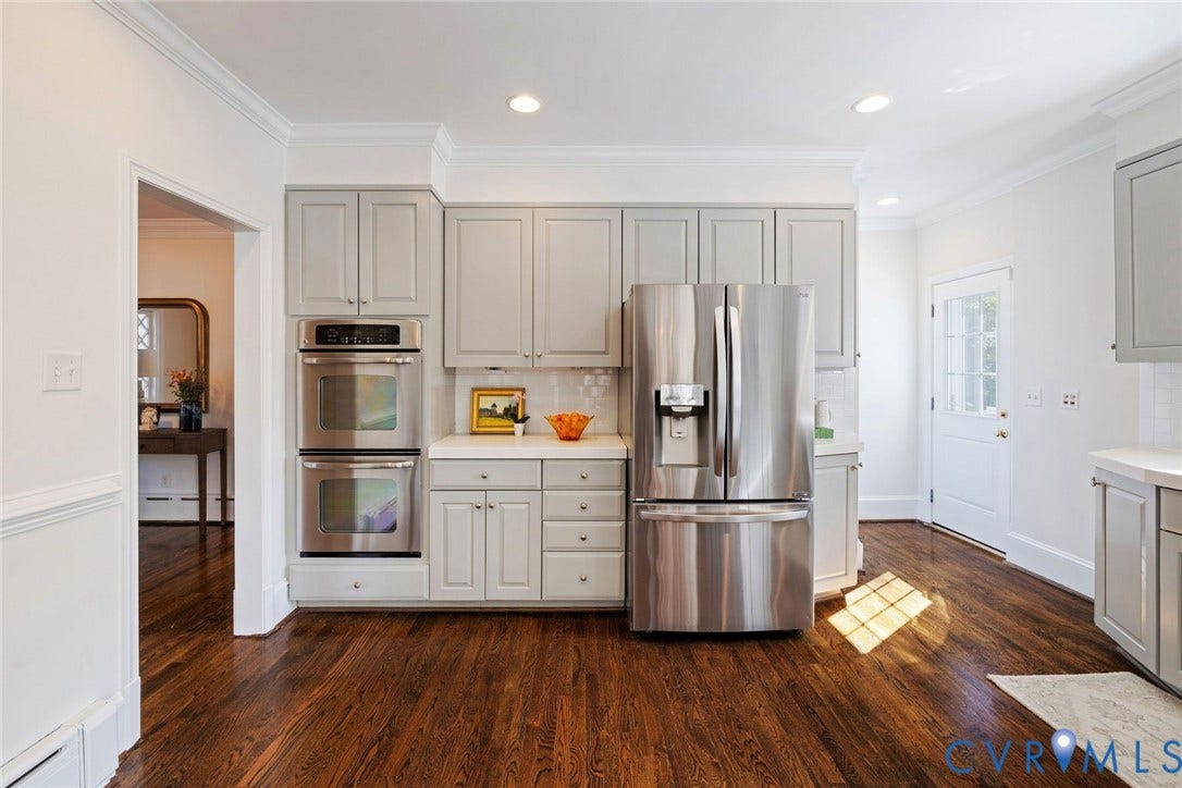 6805 River Road, Westham Ridge, Henrico, VA 23229 Plenty of space for a central island or to leave open for the busy family.