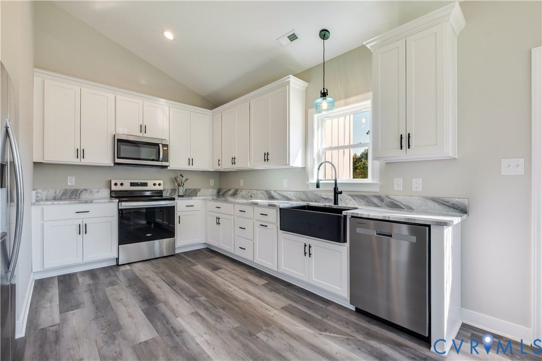 Stainless Steel Appliances, Italian marble countertops