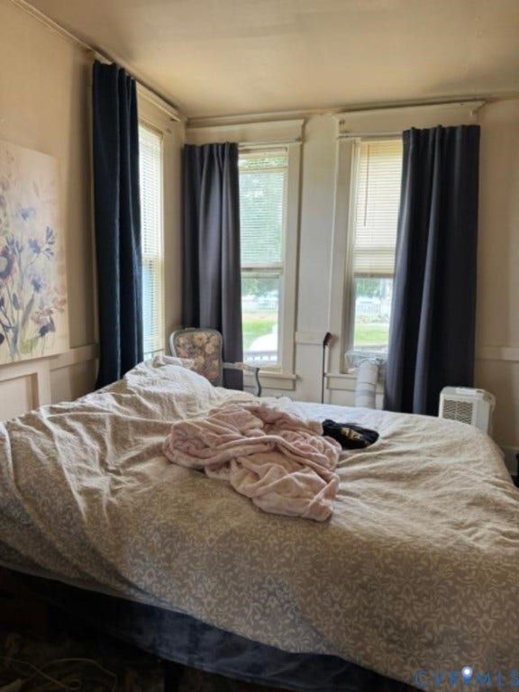18194 S. Railroad Avenue, Boykins, VA 23827 Dual window configuration featuring traditional millwork trim and inset window treatments