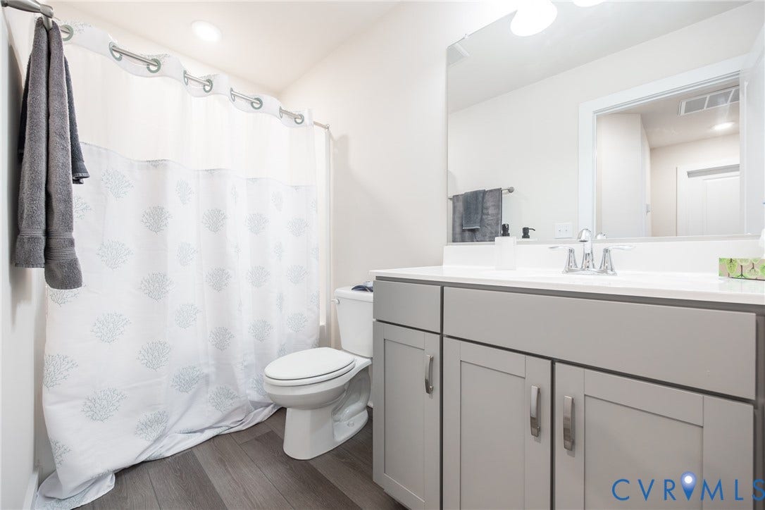 12548 Petrel Crossing, Midlothian, VA 23112 Hall bathroom