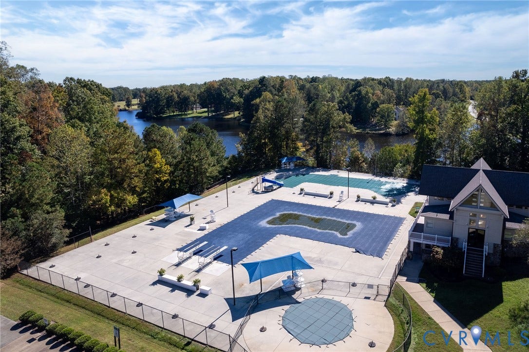 8206 Seaview Drive, Chesterfield, VA 23838 Community Pool and Clubhouse