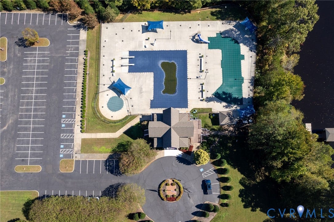 8206 Seaview Drive, Chesterfield, VA 23838 Community Pool and Clubhouse