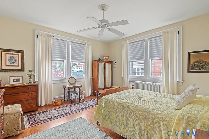 2923 Monument Avenue, #U2, Museum District, Richmond, VA 23221 Bedroom #3 . This is a corner bedroom that gets lots of Southern exposure.