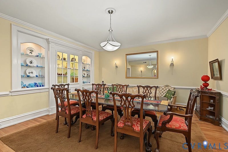 2923 Monument Avenue, #U2, Museum District, Richmond, VA 23221 Light sconces on walls number 4. All convey