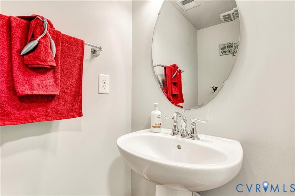 11600 Vicars Ridge Lane, Henrico, VA 23059 Bathroom with visible vents and a sink