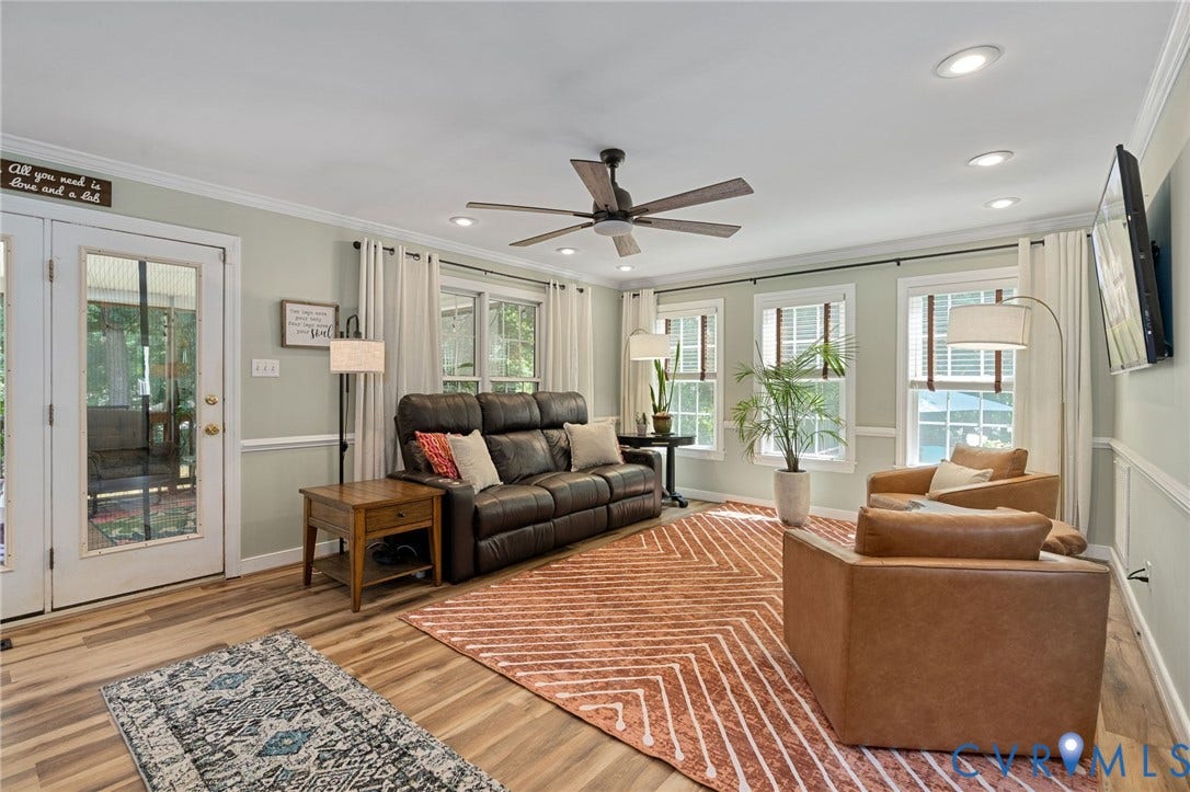 4427 Tweedsmuir Court, Midlothian, VA 23120 Living area featuring wood-finish flooring, recessed lighting, a ceiling fan, crown molding, and a full-glass entry door