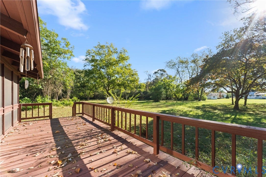 87 Pier Place, Town Of Kinsale, Kinsale, VA 22488 Deck on front of home.