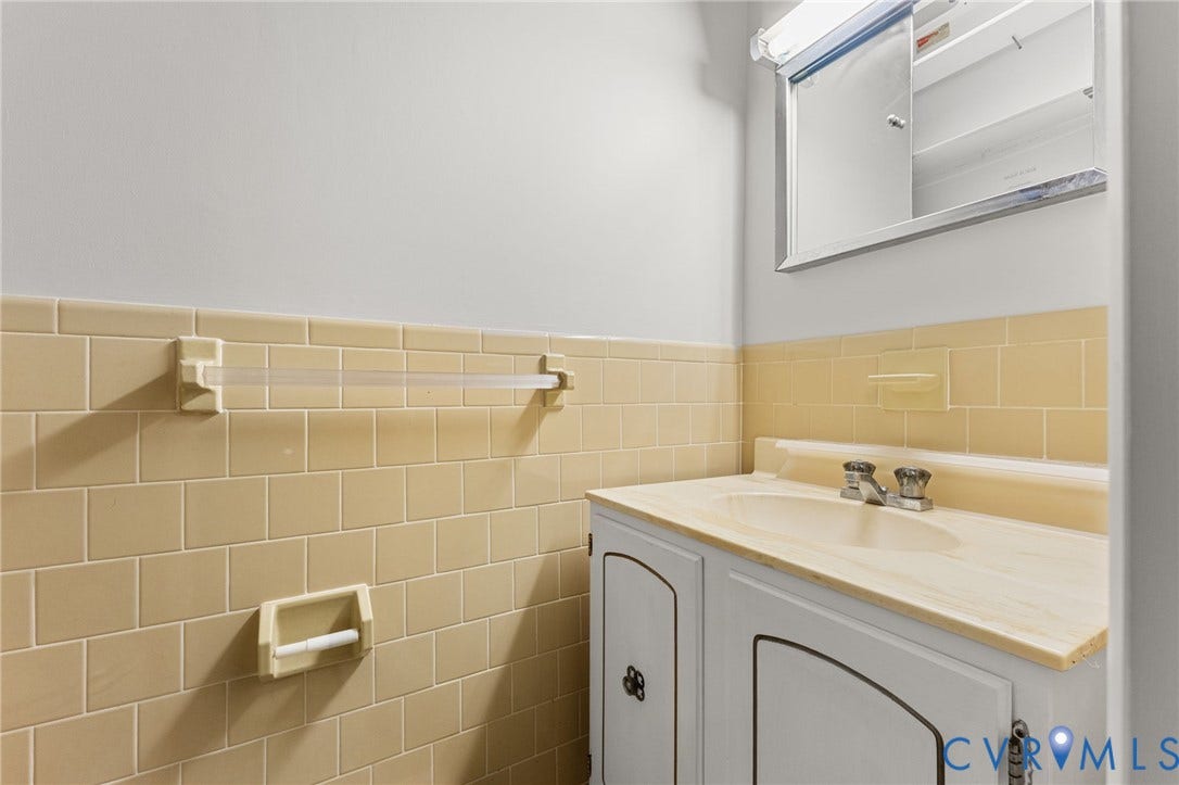 87 Pier Place, Town Of Kinsale, Kinsale, VA 22488 Ceramic half bath in Primary Bedroom.