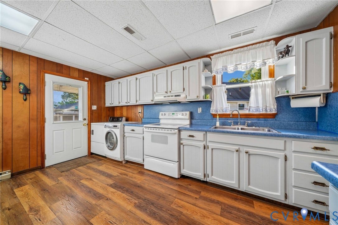 3030 Brentwood Circle, Chesterfield, VA 23237 3030 Brentwood Circle, Chesterfield, VA 23237