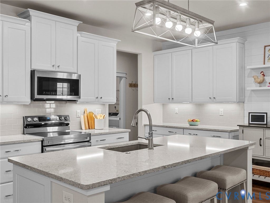 6932 Welara Run, Moseley, VA 23120 6932 Welara Run, Moseley, VA 23120