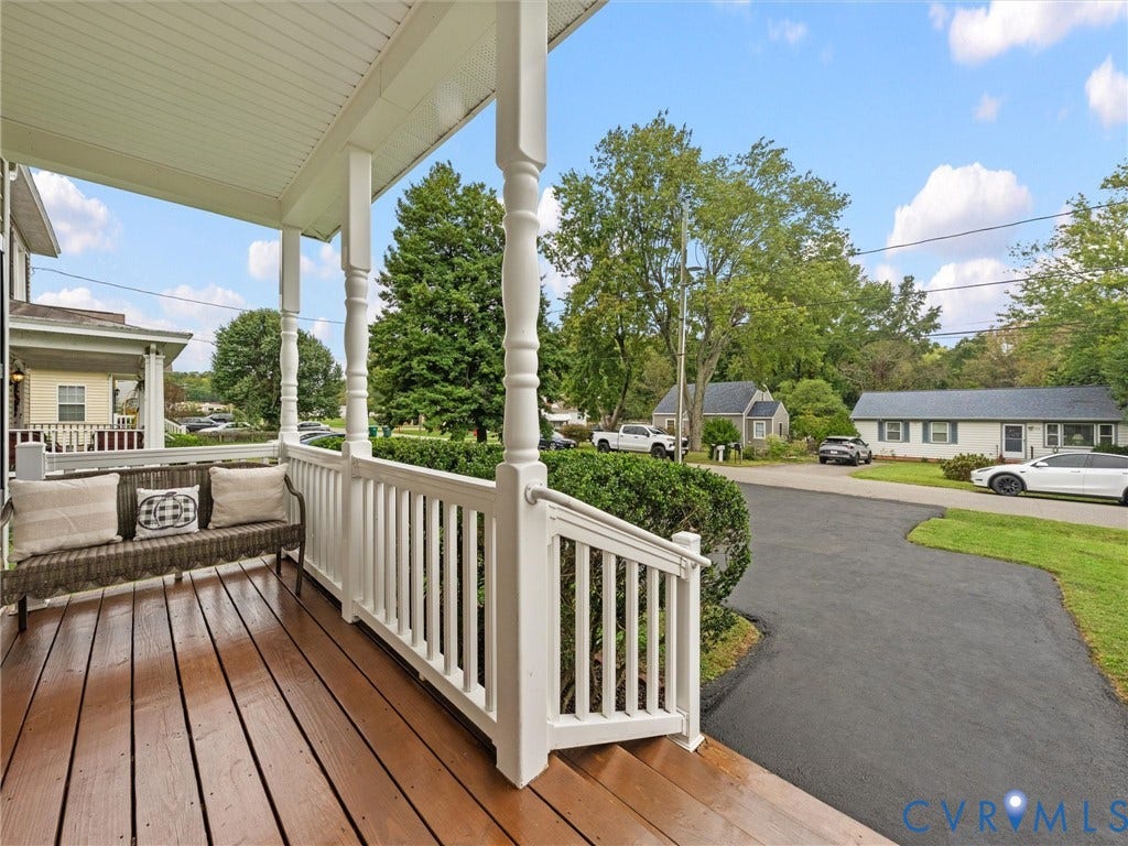 1411 Rhode Island Avenue, Glen Allen, VA 23060 Covered front porch