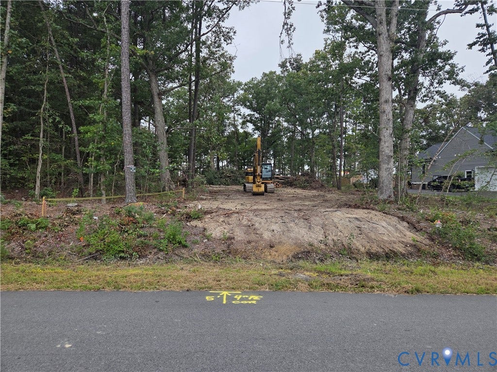 11571 Edinburgh Road, Glen Allen, VA 23060 Cleared residential lot featuring mature trees and established perimeter vegetation