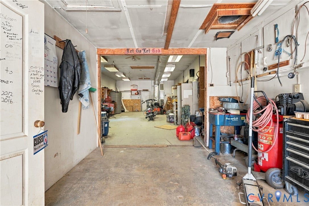 8840 Black Creek Road, New Kent, VA 23141 8840 Black Creek Road, New Kent, VA 23141