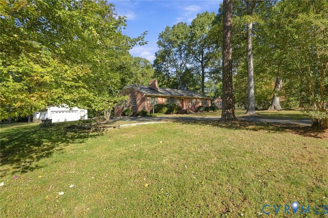 10995 Linderwood Drive, Forest Lake Hills, Mechanicsville, VA 23116 Street view from the left