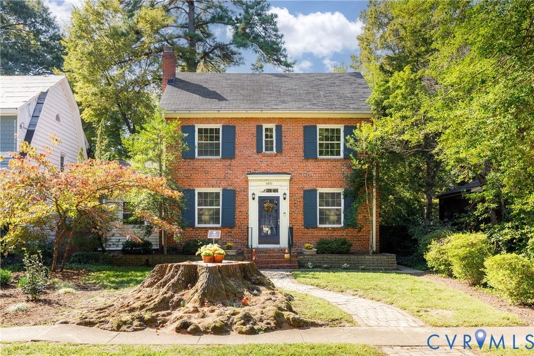 4810 W Seminary Avenue, Richmond, VA 23227 historical 200 year old oak roots with plaque