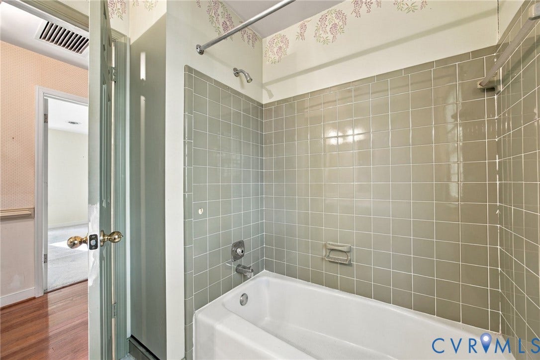 1335 Turnmill Drive, North Chesterfield, VA 23235 1335 Turnmill Drive, North Chesterfield, VA 23235