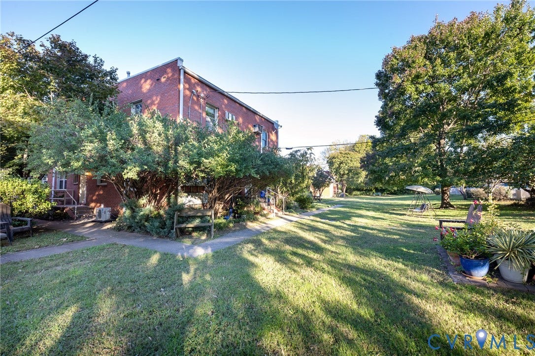 3521 Hanover Avenue, #B, Richmond, VA 23221 Shared green space
