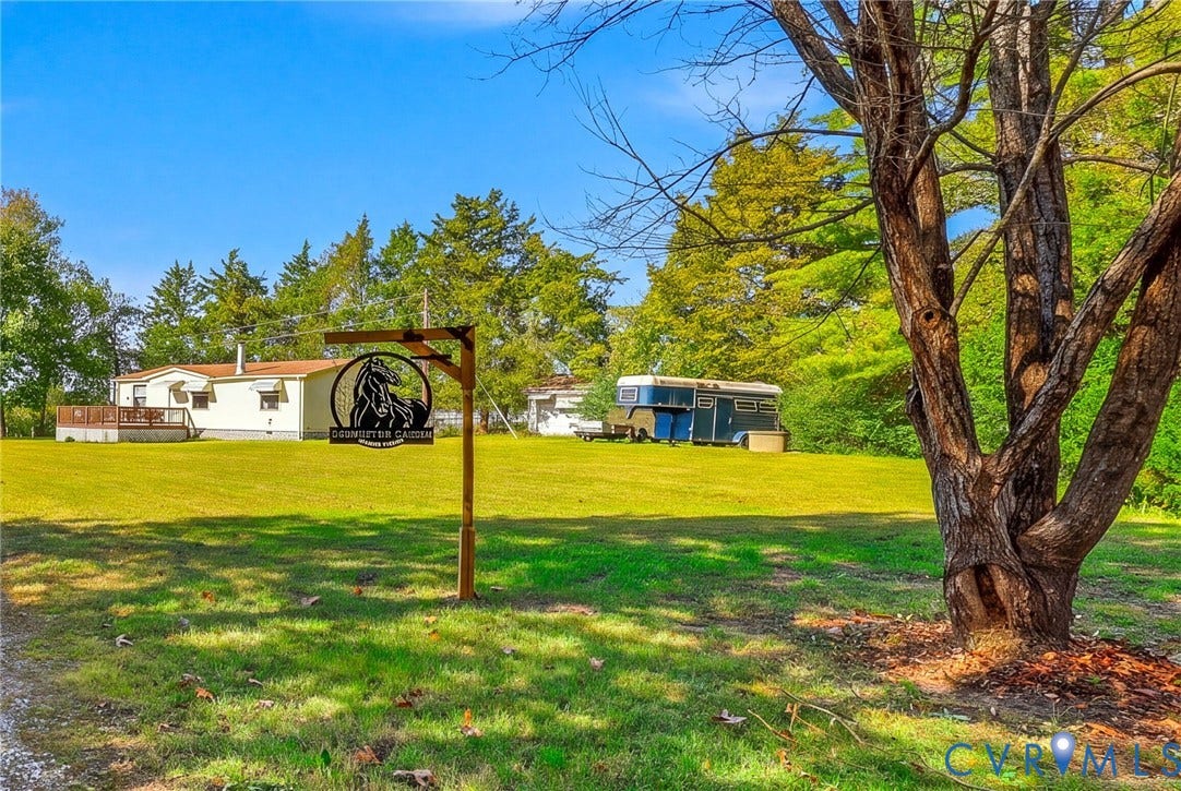 2861 Lockett Road, Rice, VA 23966 Entry to property from Lockett Road
