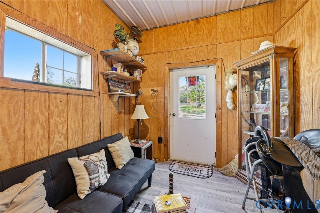 2861 Lockett Road, Rice, VA 23966 Stable Office