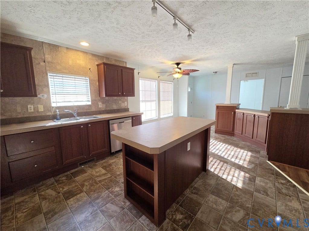 19 Sheppards Drive, Sheppards Land Subd, Farmville, VA 23901 19 Sheppards Drive, Sheppards Land Subd, Farmville, VA 23901