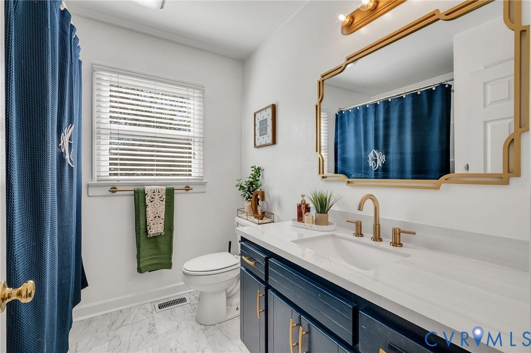 2790 Maidens Road, Powhatan, VA 23139 Full, updated bathroom!