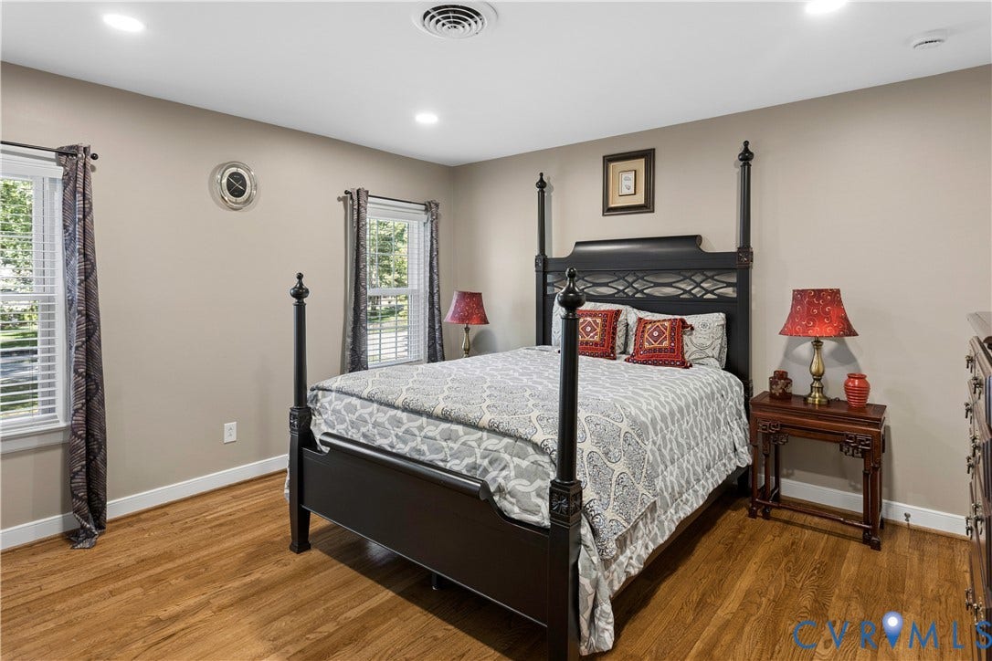 327 Huddersfield Drive, Chesterfield, VA 23236 Neutral wall tones, wood-finish flooring, and recessed ceiling lighting