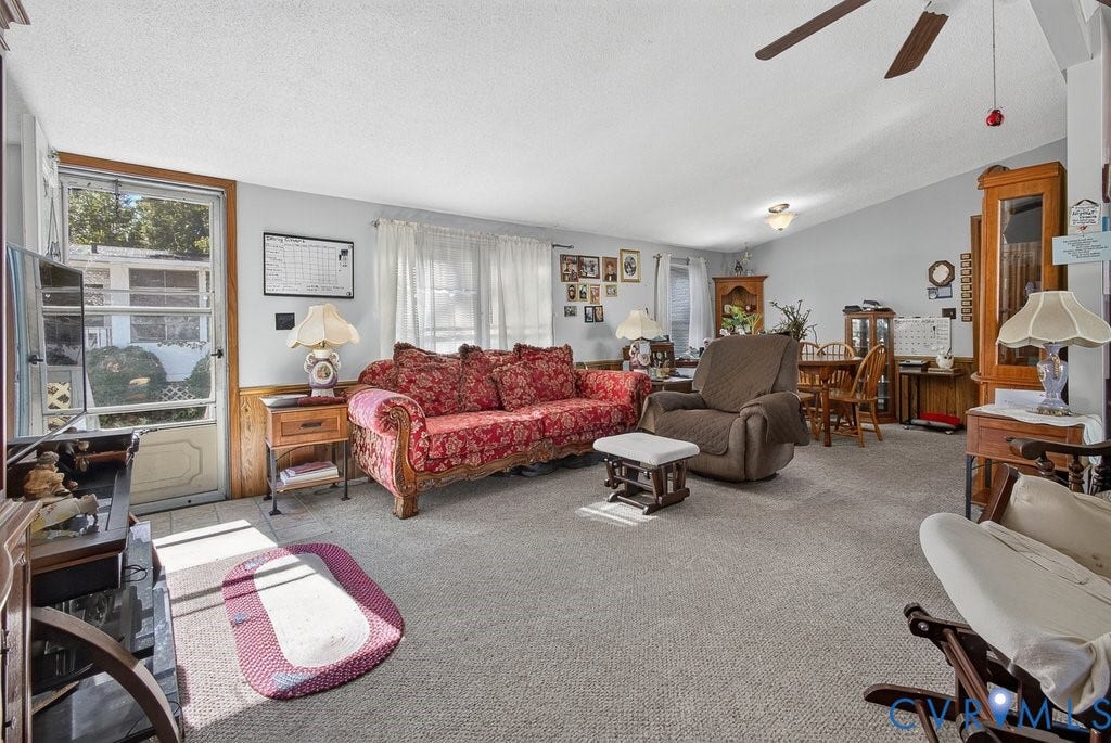17004 Fiala Drive, Chesterfield, VA 23834 Living room
