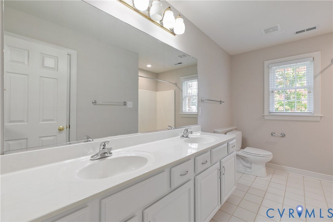 9607 Hill Trace Court, Hill Trace Subdivision, Glen Allen, VA 23060 Hall Bath