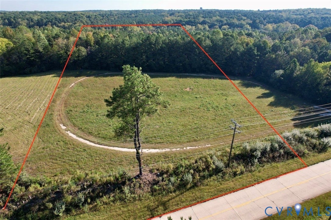1059 W Entrance Road, Blackstone, VA 23824 1059 W Entrance Road, Blackstone, VA 23824