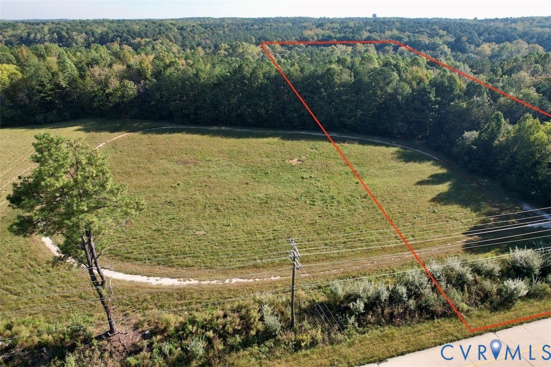 1079 W Entrance Road, Blackstone, VA 23824 1079 W Entrance Road, Blackstone, VA 23824